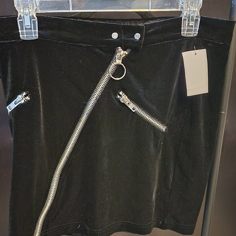 Black Faux Suede Detailed Zipper Mini Skirt size Large
